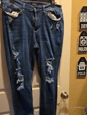 Judy Blue Distressed Dark Blue Boyfriend